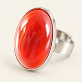 Bague réglable avec grand cabochon ovale en Cornaline rouge
