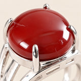 Détail du cabochon rond en Cornaline rouge