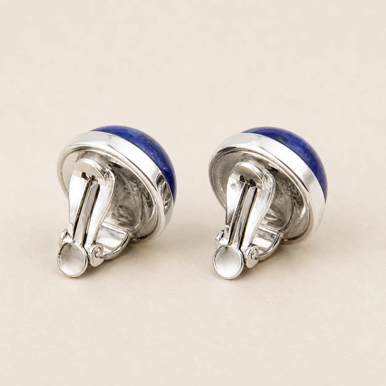Système à clip des boucles d’oreilles en Lapis Lazuli