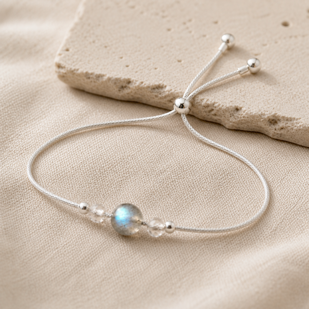 Fermoir coulissant du bracelet ajustable en argent 925.