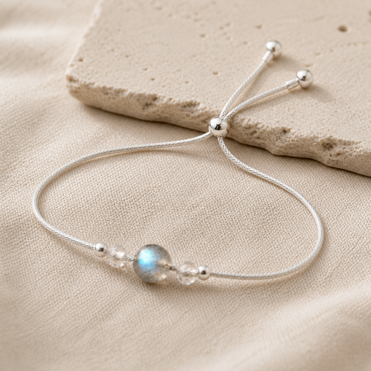 Fermoir coulissant du bracelet ajustable en argent 925.